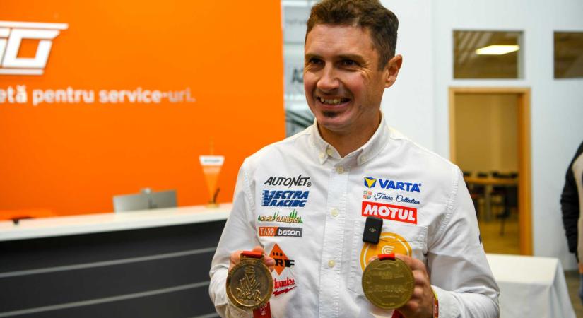 Szörnyű fejfájással, kettős látással motorozta le a Dakar háromnegyedét Gyenes Emánuel (VIDEÓ)