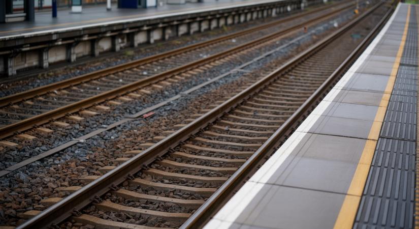 MÁV: az időjárás miatt csúszik a Diósjenő és Balassagyarmat közti szakasz felújítása