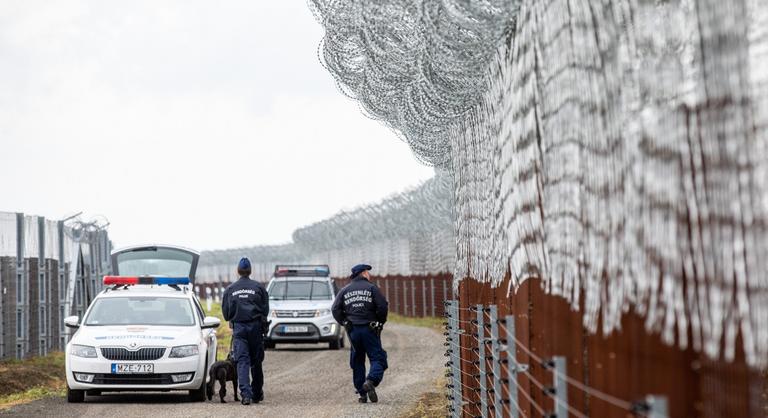 Hétfőn több határátkelőhelyen korlátozzák a teherforgalmat Magyarország és Szerbia között