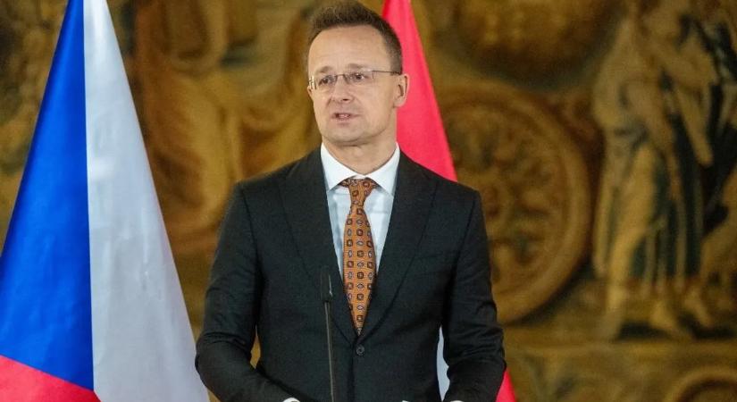 Szijjártó Péter keményen helyre tette az ukrán diplomatát