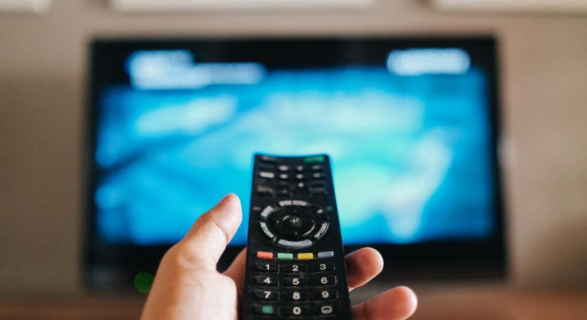 Nem drágul a tv-illeték – egyre többen kaphatnak minimálbért a köztelevízióban