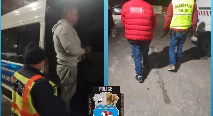 Maszkos alakok ütöttek meg és raboltak ki egy karcagi nőt az otthonában