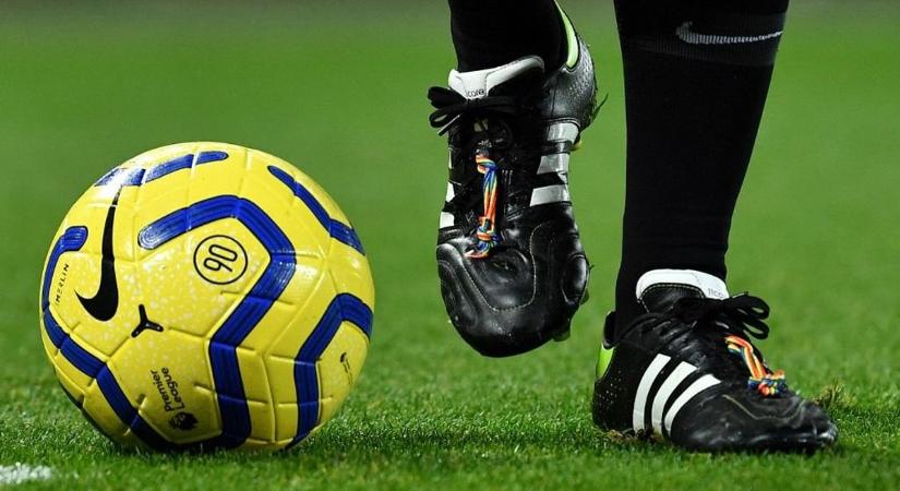Agyunkat eldobjuk: Pride-tematikájú labdával játszhatnak Szoboszlaiék a Premier League-ben