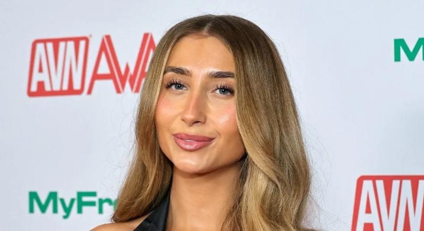 Kiakadt a botrányhős rapper, miután kiderült, hogy randipartnere egy ismert pornószínésznő