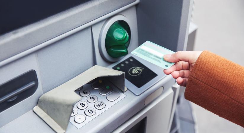 Óriásit ugrik az ingyenes készpénzfelvétel limitje februártól – mutatjuk a részleteket