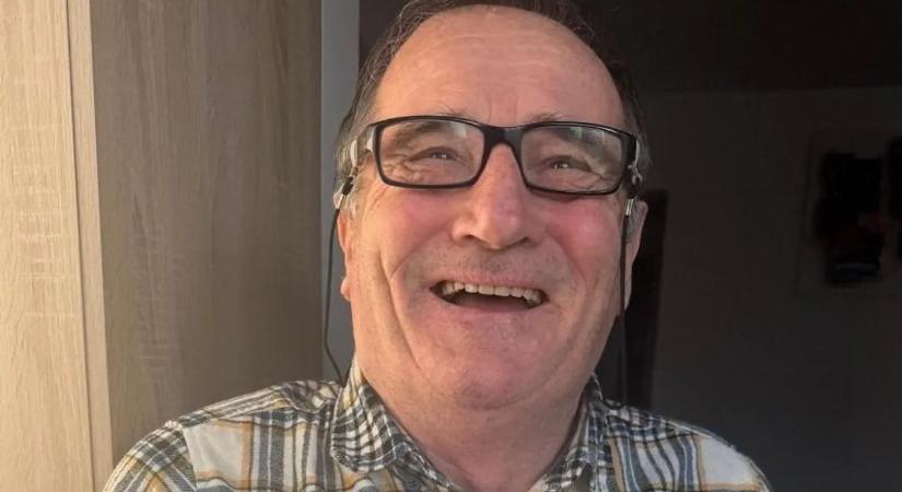 Elképedve olvasta a hivatalos levélben, hogy ő bizony meghalt