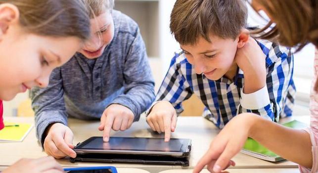 Eljöhet az idő, amikor a gyerekek már azt sem fogják tudni, mi az a könyv