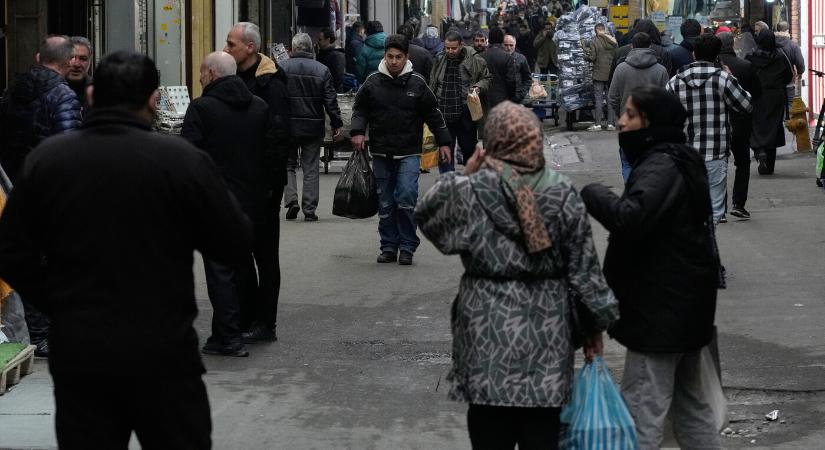 Az ENSZ emberi jogi főbiztosa az elnyomás abbahagyására szólította fel az iráni hatóságokat