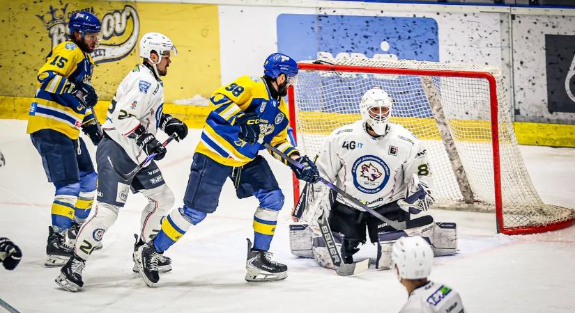 Erste Liga: öt gólt szerezve nyert a ligaelső Brassó, Gyergyóban maradt alul a DEAC