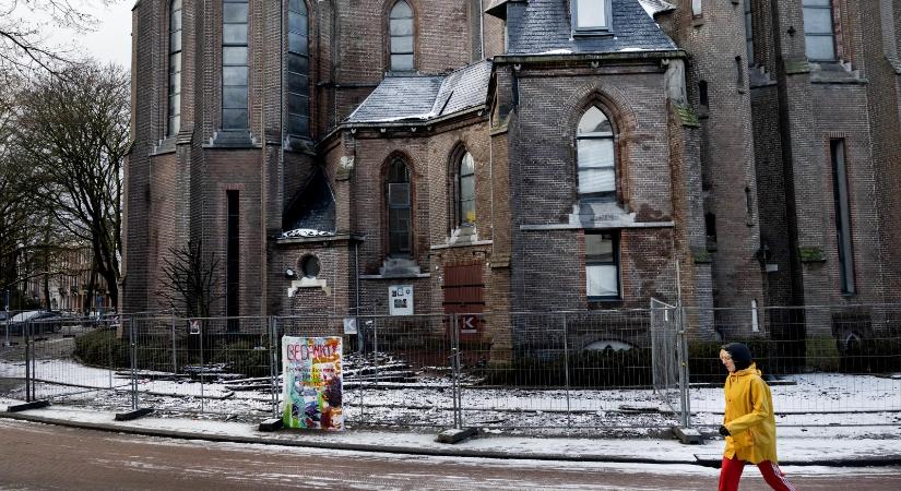 Betiltják Amszterdamban a hús és a fosszilis tüzelőanyagok kültéri reklámozását a klímaváltozás elleni harc miatt