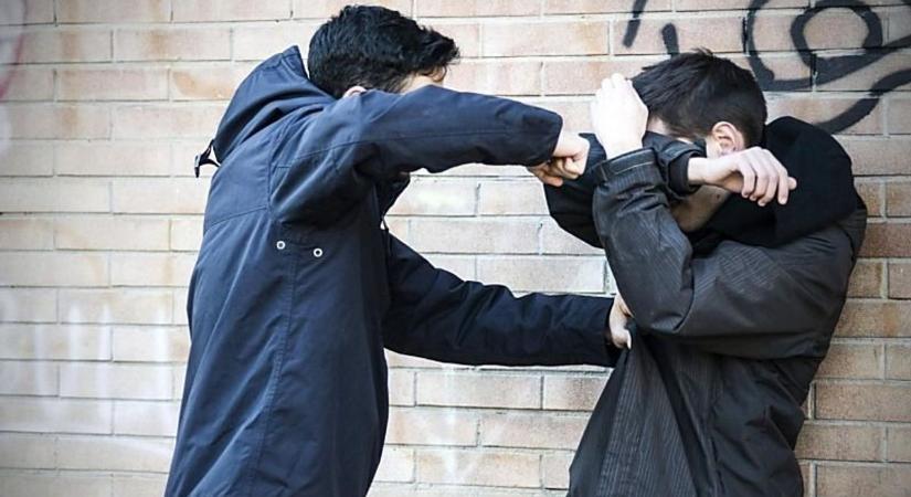 Verekedéssel oldják meg a konfliktusokat? Egyre több fiatal választja az erőszakot