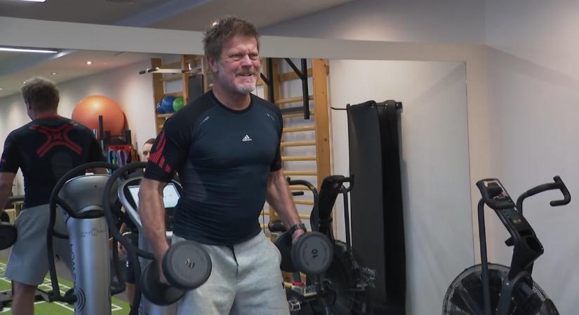 Szabó Győző 55 évesen kigyúrta magát, félmeztelen fotóval mutatta meg az eredményt