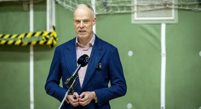 A honvédelmi miniszter szerint a tartalékos katonák eddig sem politizálhattak szolgálat közben