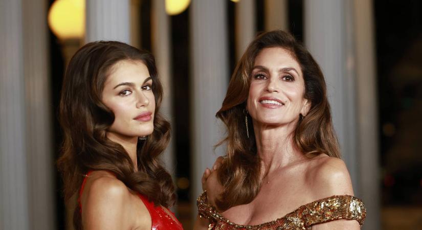 Cindy Crawford lánya, Kaia Gerber elárulta, ezért örül, hogy láthatta az édesanyja meztelen divatfotóit
