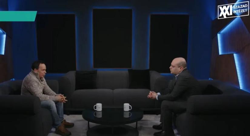 Közvéleménykutatások – Kinek van igaza? – Beszélgetés Mráz Ágoston Sámuellel