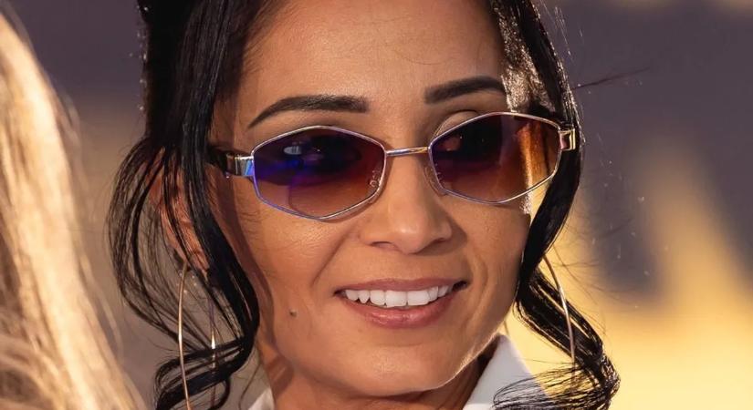 „Kezdjük a hétvégét” - Nótár Mary csillogó ruhában tért vissza