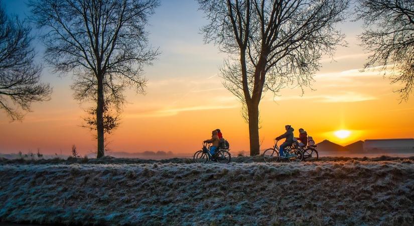 3 napos időjárás: Több hullámban jön a csapadék, erre érdemes felkészülni!