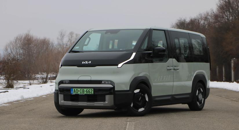 Magyar kisvállalkozók és nagycsaládok kedvence akar lenni ez a Kia