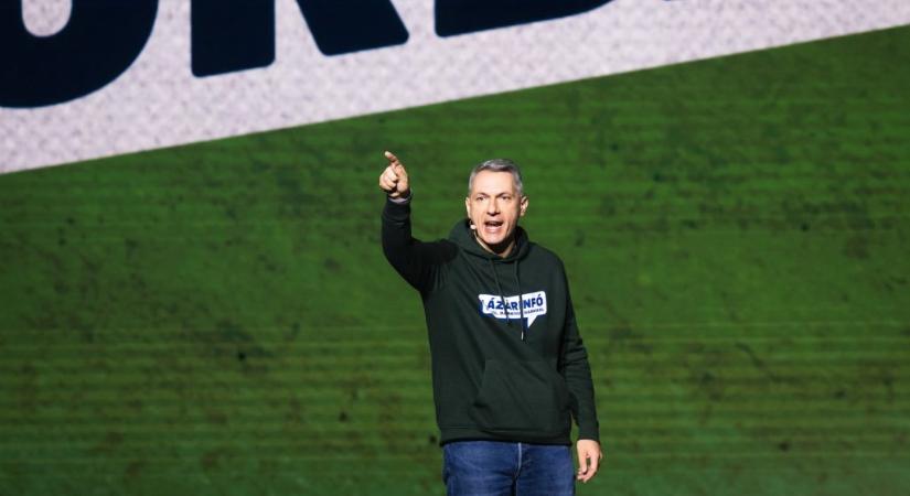 Lázár János: Árad a pornó a Tiszából!