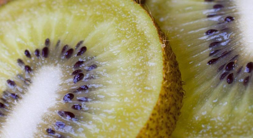 Nem hinnénk, de ezt teszi a kivi a szervezetünkkel