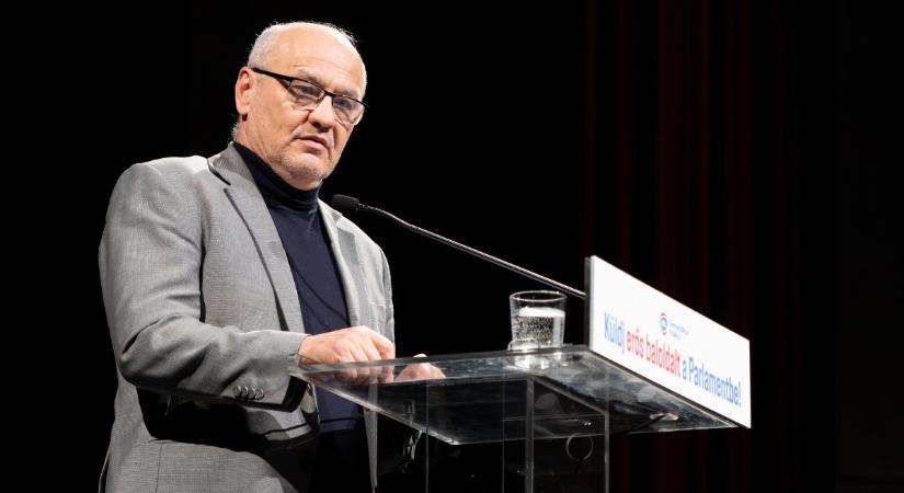 A DK-s polgármester, aki megmutatta a kiutat: Grőber Attila beszéde lázba hozta a várost