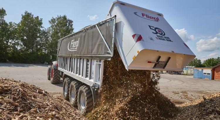 Új biztonsági és kezelési megoldások a Fliegl letolókocsiknál