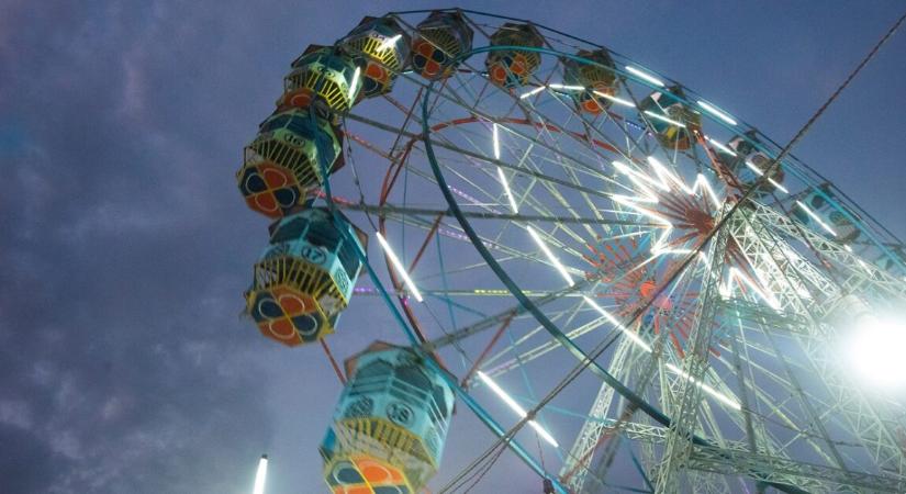 Példátlan baleset történt egy vidámparkban – tömegével sérültek meg gyerekek