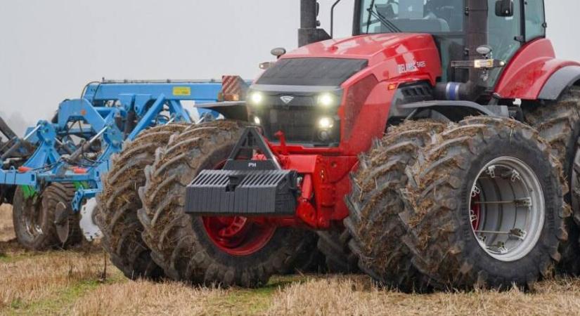Botrányos lett a legerősebb MTZ traktor bemutatása, csalódtak a rajongók is