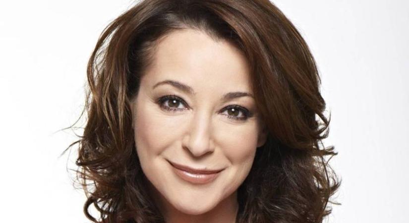 Stahl Judit 21 éves lánya friss fotón: Hanna vörös rúzzsal ennyire bombanő