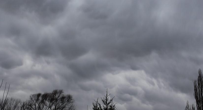 Borús lesz szombat, ónos esőre és havazásra is számítani kell