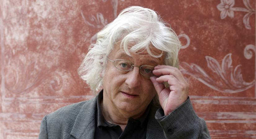 Átadták Esterházy Péter felújított rómaifürdői otthonát