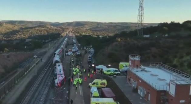 Vonatbaleset Spanyolországban: 45-re emelkedett a halálos áldozatok száma