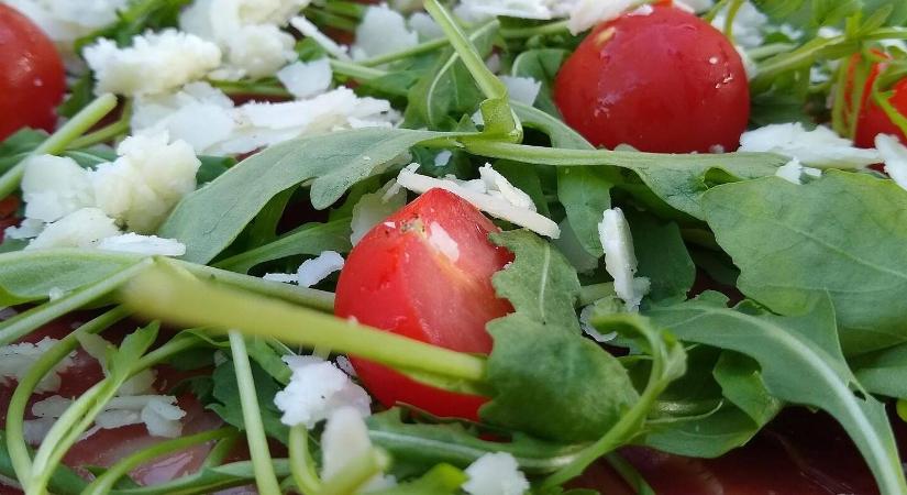 C-vitamin bomba a salátástálban! A rukkola még a narancsot is lenyomja