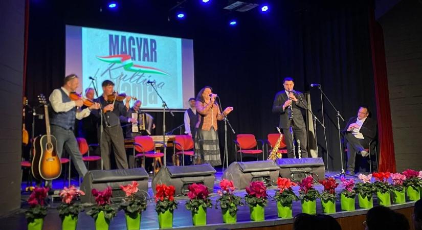 Egy este a Csík zenekarral – zene, történetek, találkozások