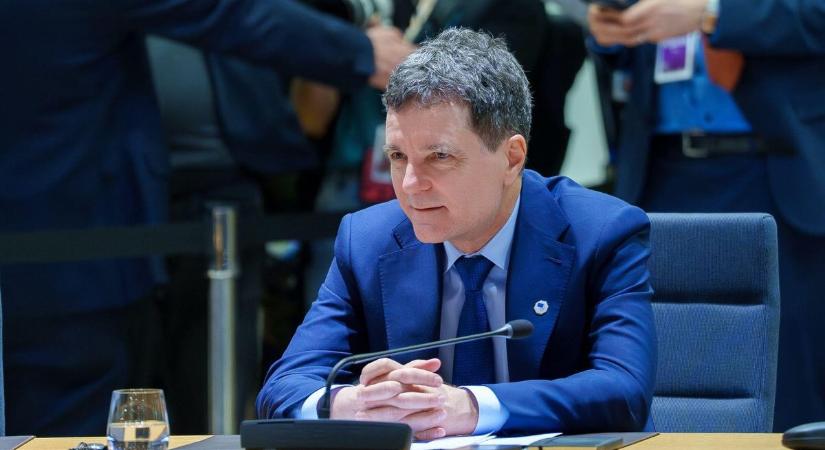 Mit mondana Nicușor Dan egy 18 évesnek, aki el akarja hagyni Romániát? (VIDEÓ)