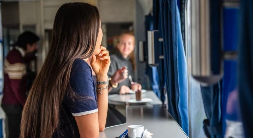 Kávé, hot dog, reggeli: a szegedi IC-n is pörgött a vendéglátás
