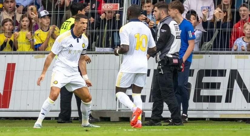 Látni kell, mivel lepte meg Cristiano Ronaldo a korábbi liverpooli sztárfocistát