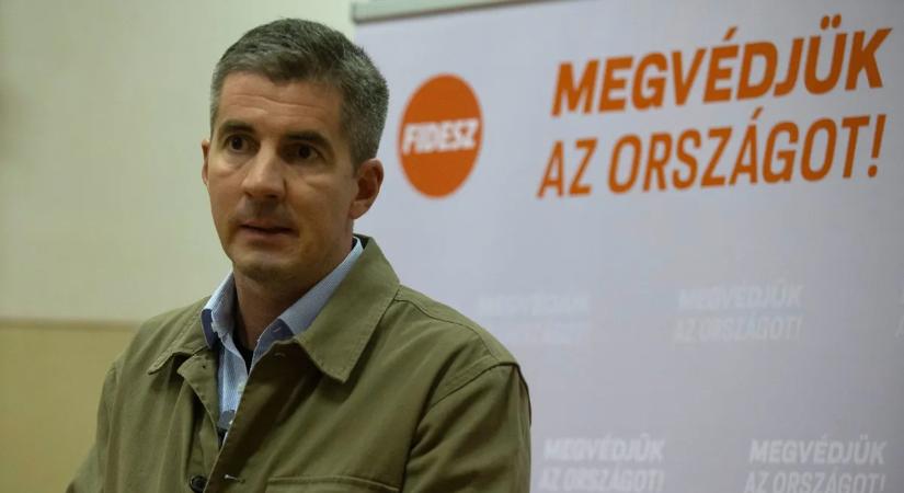 Négyszer is megtapsolta Kocsis Máté az új igazolása miatt Magyar Pétert