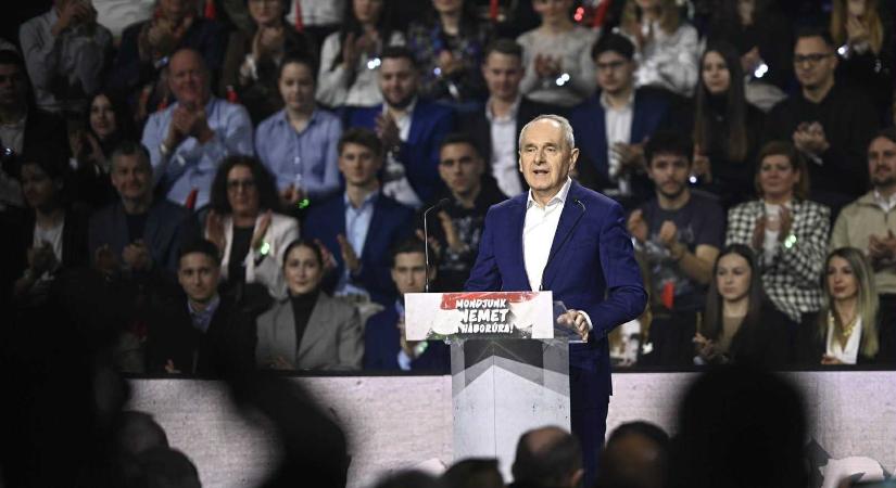 A jobboldal épít, a baloldal rombol