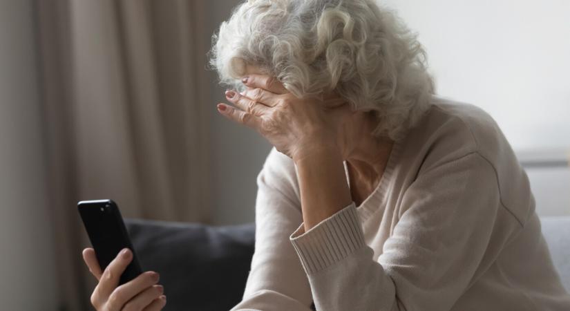 Újabb átverés: 18 ezer eurót csalt ki egy nyugdíjastól, bilincs kattant a csuklóján