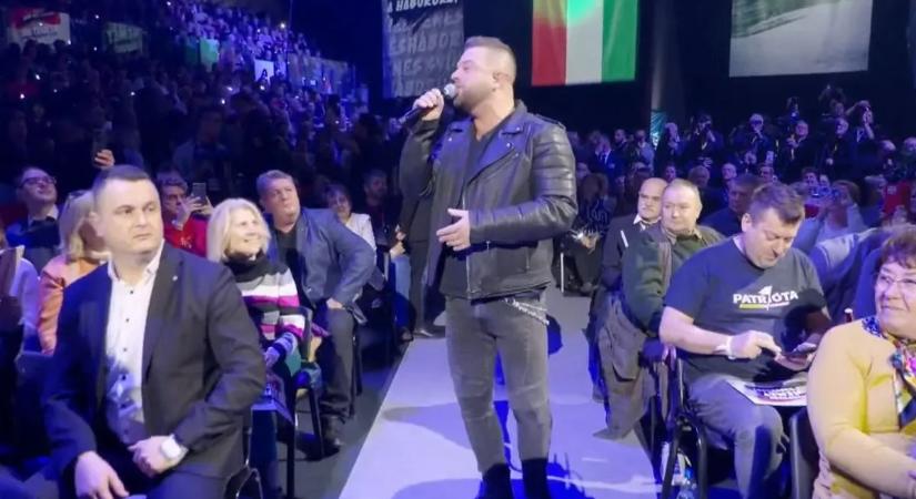 Gudics Máté elképesztő produkcióval indította a Háborúellenes Gyűlést