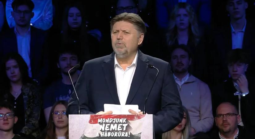 "Sorsot választunk, nem képviselőket" - Gelencsér Attila megrázó családi történetet mesélt