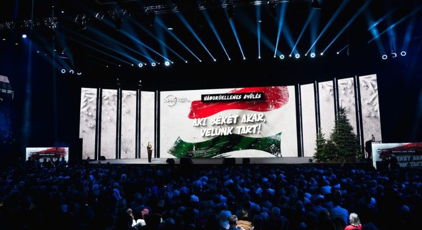 Lázár: Minél többet kap Budapest, annál kevesebb jut nektek vidéken