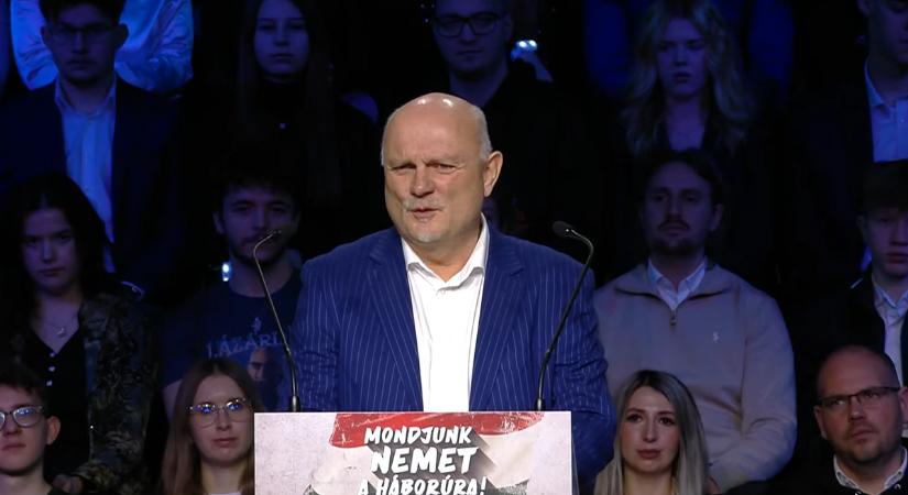 Móring József a Háborúellenes Gyűlésen: Álljunk ki az értékeink mellett április 12-én