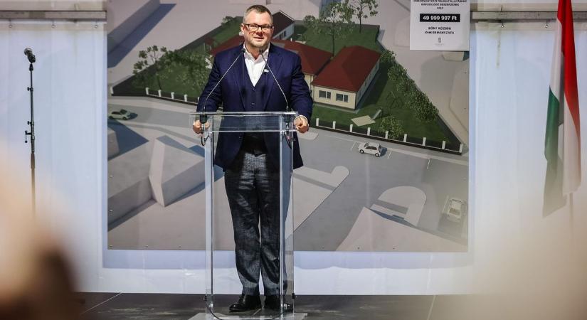 Dr. Fekete Dávid - Alapkő Bőnyben, fórum Győrben, ahol a Rába is téma volt