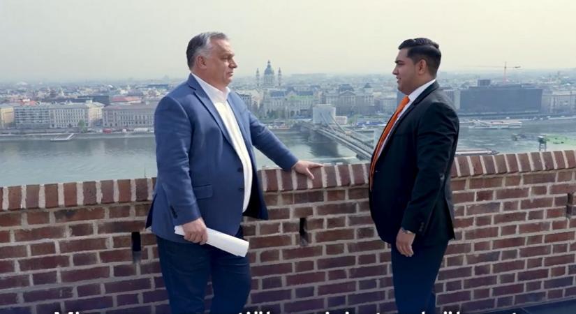 A korábbban Orbán Viktorral is fotózkodó Kis Grófo felháborodott Lázár miatt: „Senkinek sincs joga hátrányosan megkülönböztetni minket”