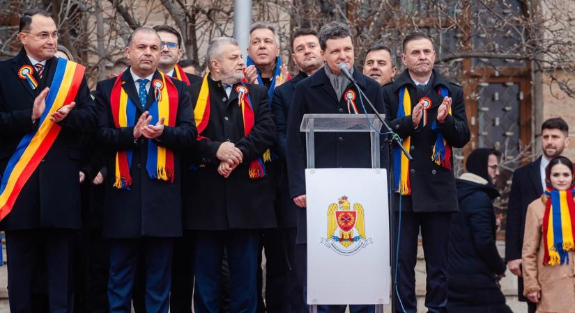 Nicușor Dan boldog ünnepet kívánt azoknak, akik kifütyülték