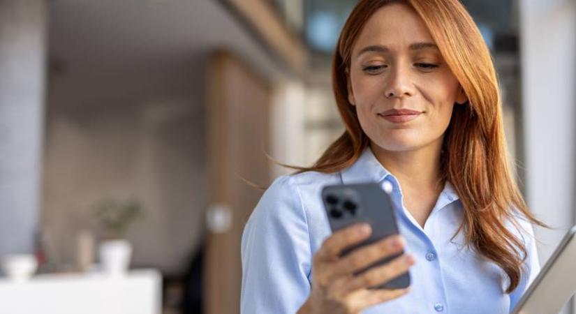 Ezért van egy rejtélyes fekete pont a telefonod hátulján