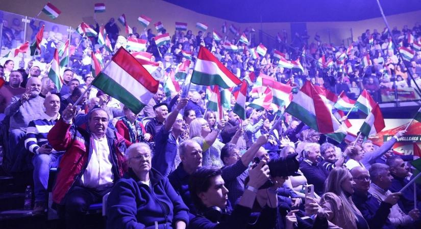 A turizmus a béke iparága, hangzott el a háborúellenes gyűlésen
