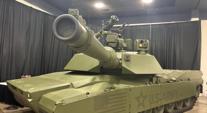 Itt az amerikai szupertank: tanultak a kínaiaktól, és az ukrajnai konfliktusból is